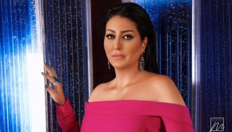 وفاء عامر