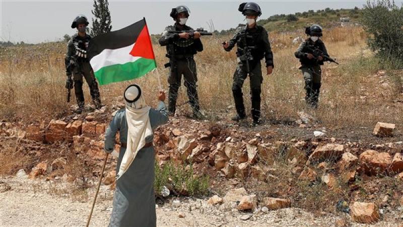 إسرائيل تغلق المعابر الحدودية مع الضفة الغربية وغزة 