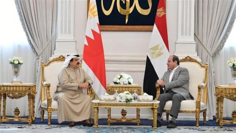الرئيس السيسي يستقبل عاهل مملكة البحرين