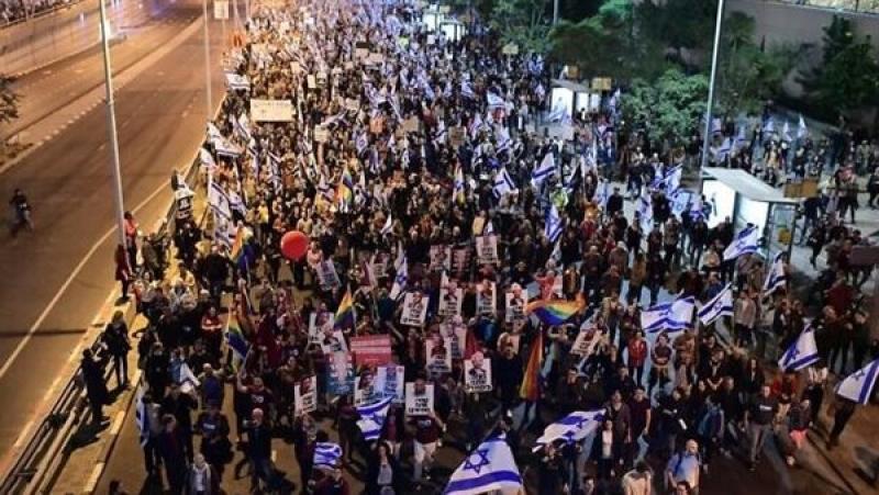 متظاهرون في تل أبيب 