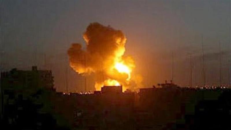  عشرات القنابل المضيئة على شمال قطاع غزة