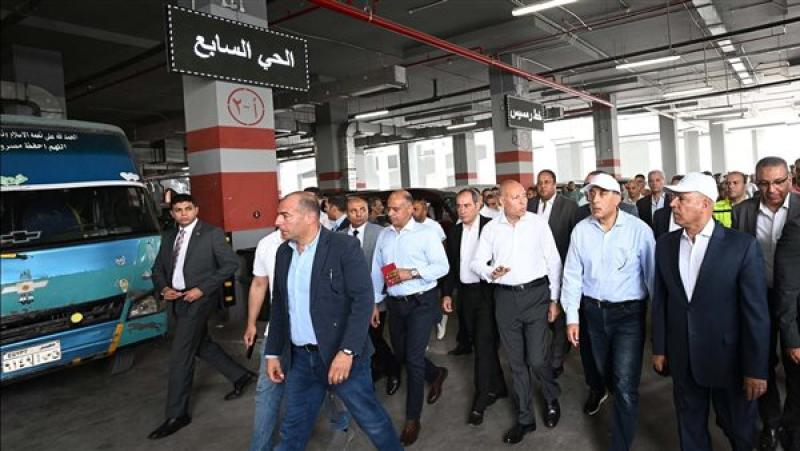 رئيس الوزراء يجري جولة مفاجئة
