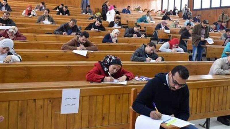 امتحانات الجامعات