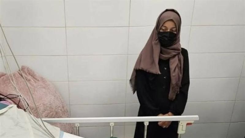 آلاء النجار الطبيبة