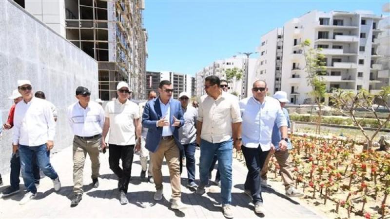 وزير الإسكان يتفقد مدينة العلمين الجديدة