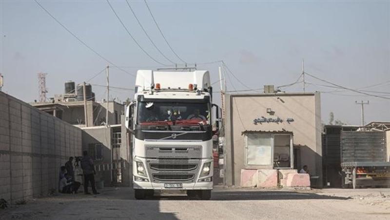 شاحنة مساعدات