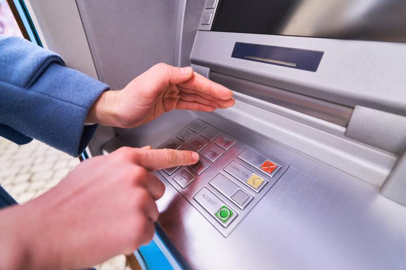 ماكينات ATM