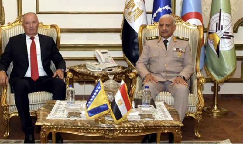 وزير الدفاع والإنتاج الحربي ، وزير دفاع البوسنة