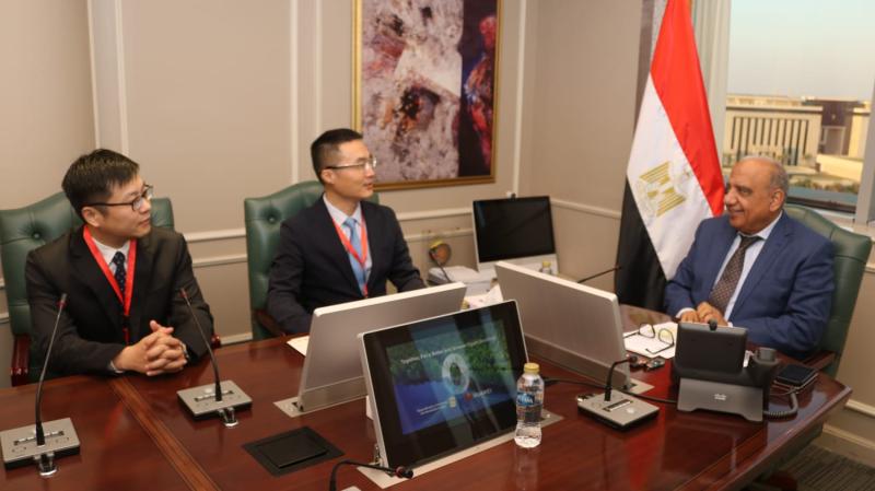 جانب من المباحثات