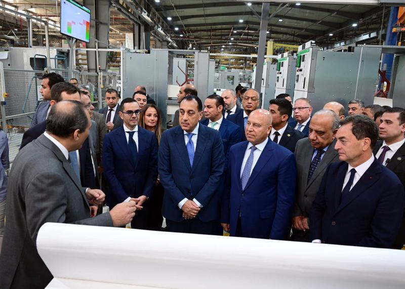 وزير الكهرباء يشهد افتتاح التوسعات الجديدة لمصنع شنايدر إلكتريك