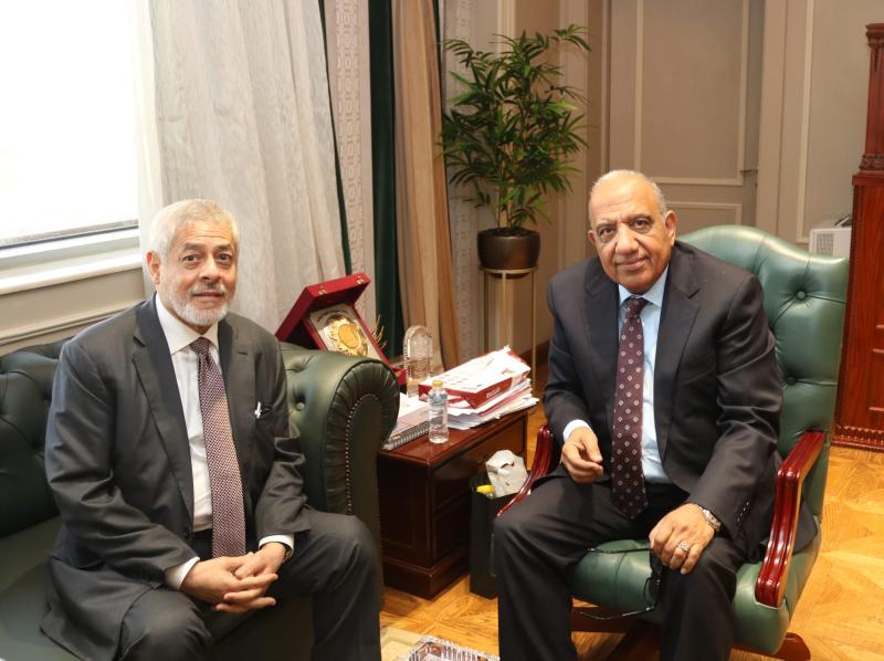 جانب من المباحثات