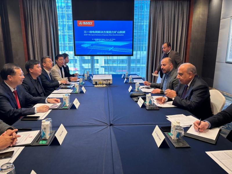 زيارة وزير الكهرباء إلى الصين