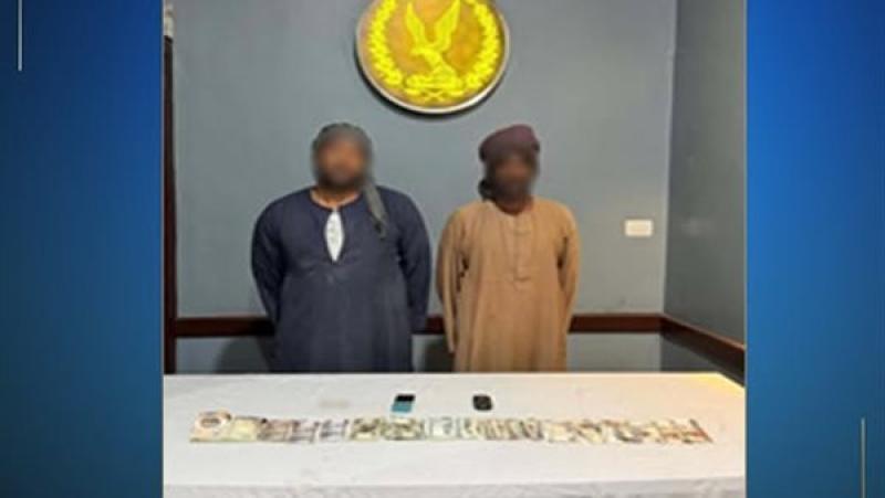 القبض على عاملين