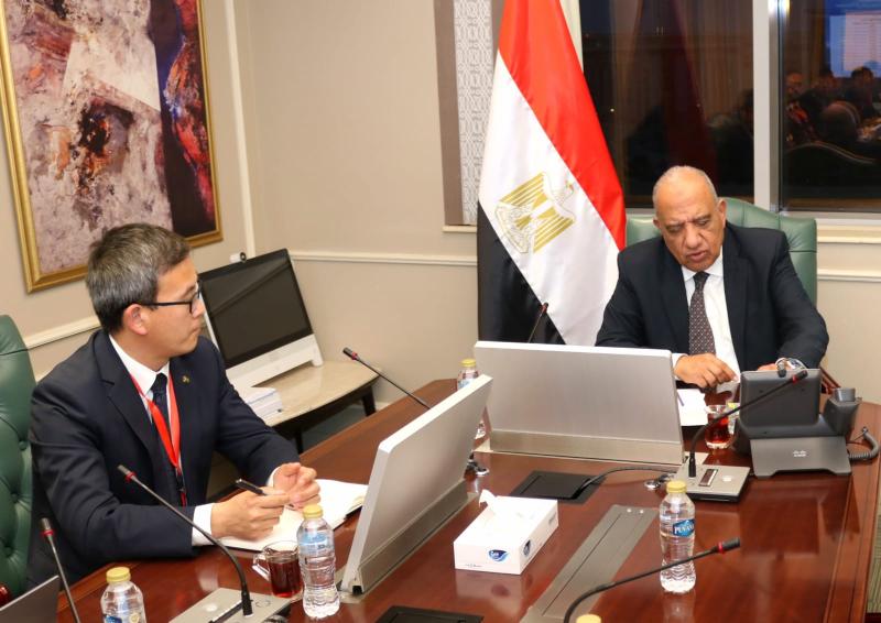 جانب من المباحثات