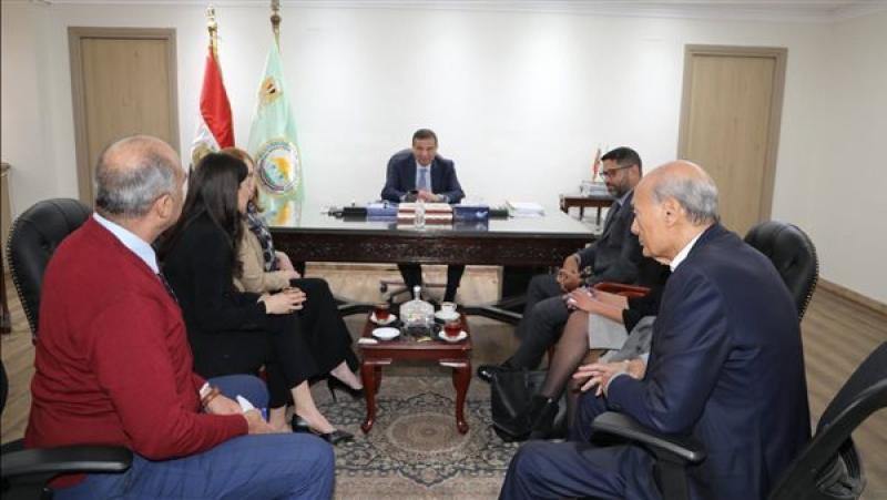 مباحثات وزير الزراعة مع شركة عالمية