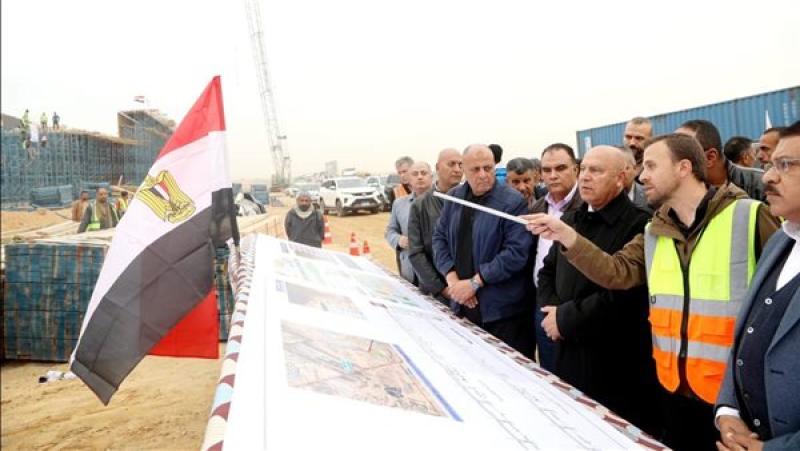 أعمال تنفيذ الخط الأول لشبكة القطار الكهربائي