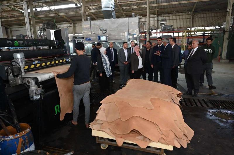 زيارة وزير الصناعة لمدينة الجلود بالروبيكي
