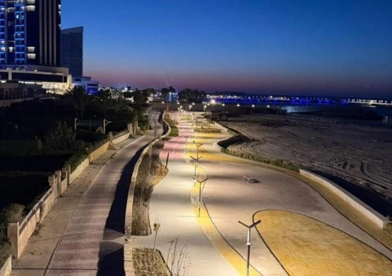 أول ممشى ساحلي متكامل