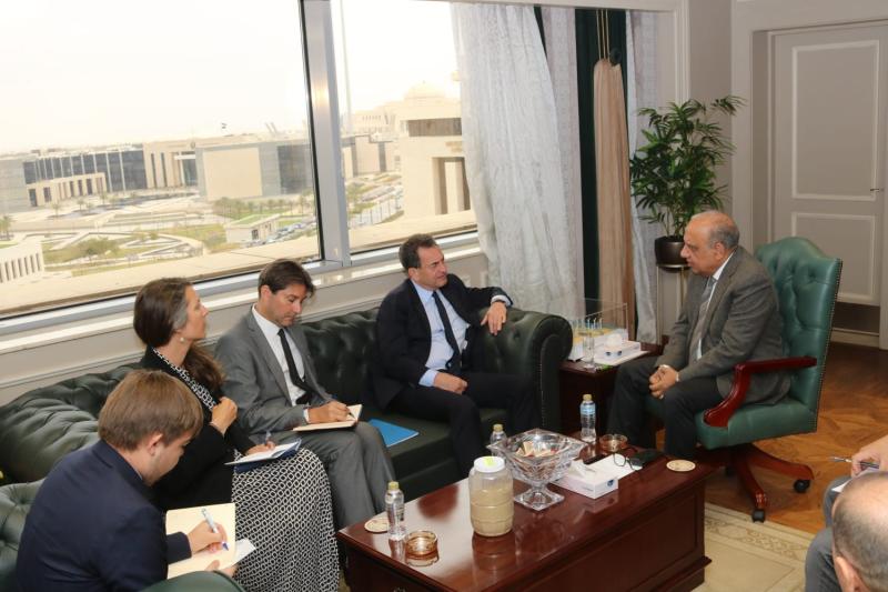 جانب من المباحثات