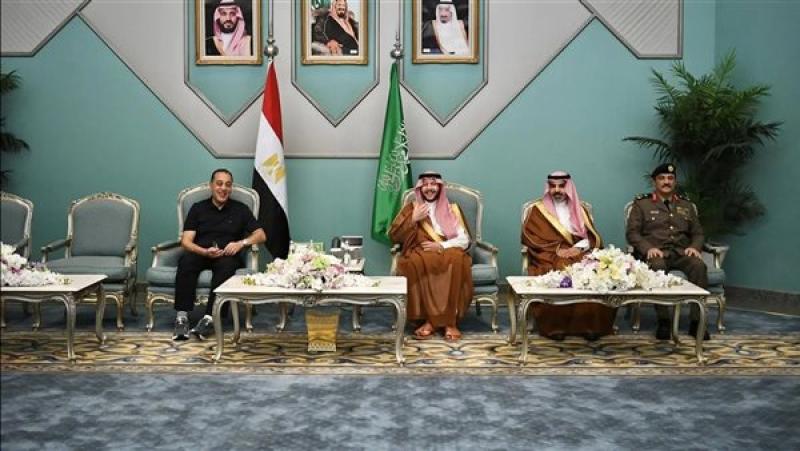 رئيس الوزراء يغادر المدينة المنورة