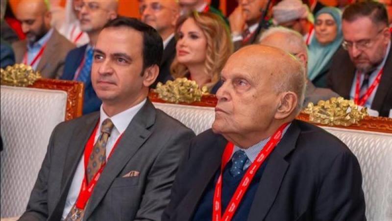 مجدي يعقوب يخطف الأنظار 