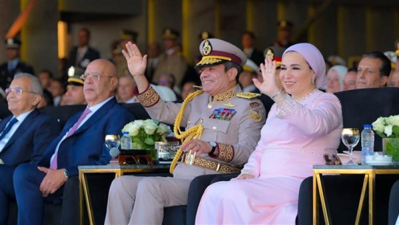 السيدة انتصار السيسي والرئيس