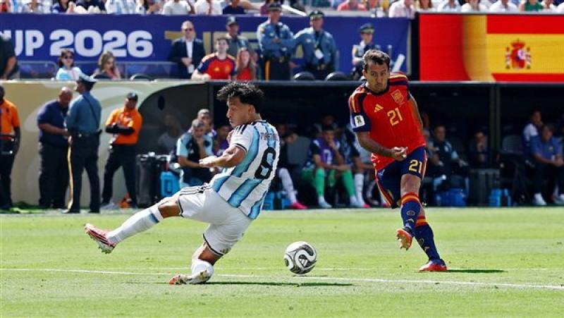 إسبانيا تتوج بلقب كأس العالم